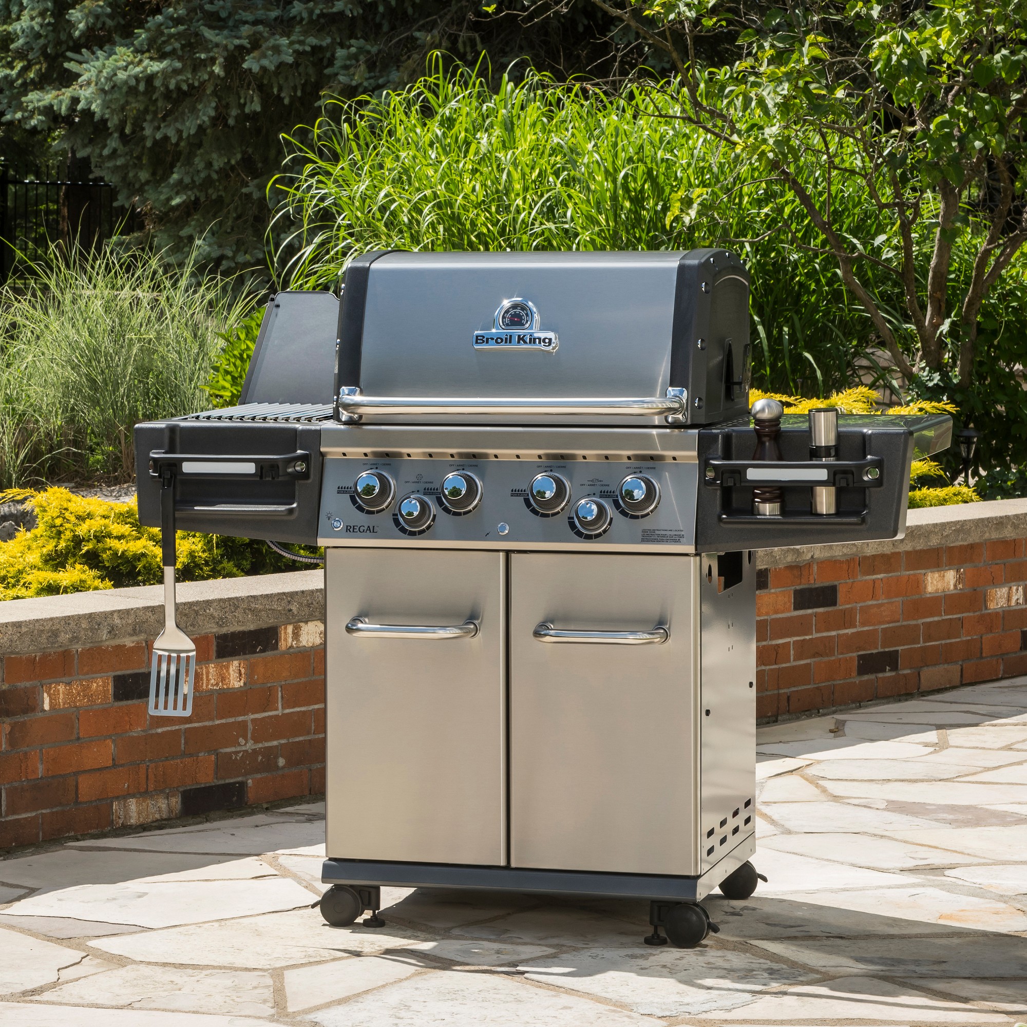 Broil King Regal S490 Pro IR Grill