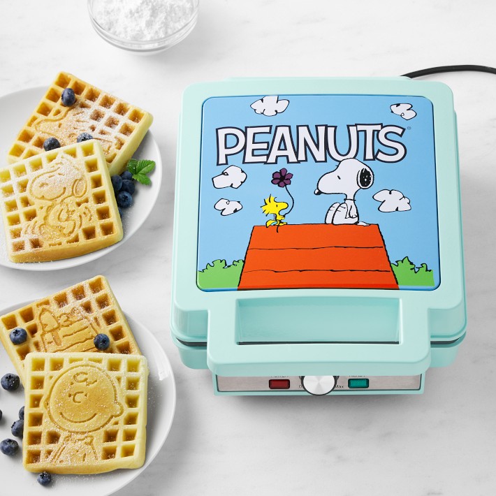 PEANUTS™ Deluxe Waffler