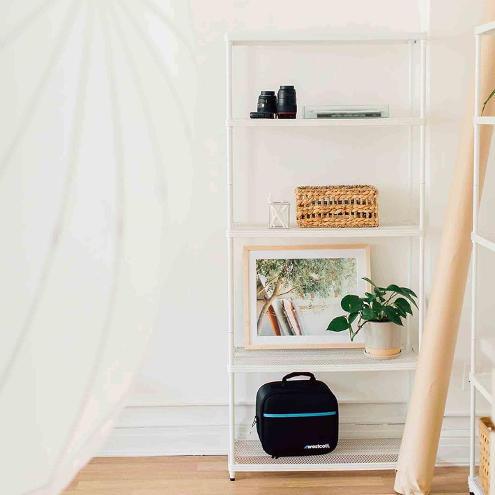 Meshworks Bookshelf
