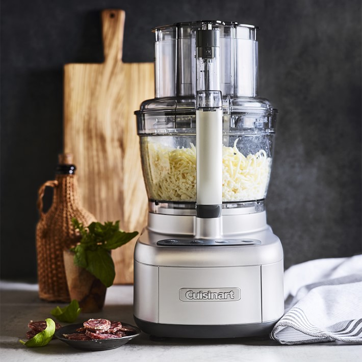 Cusinart 13 Cup Food Processor top