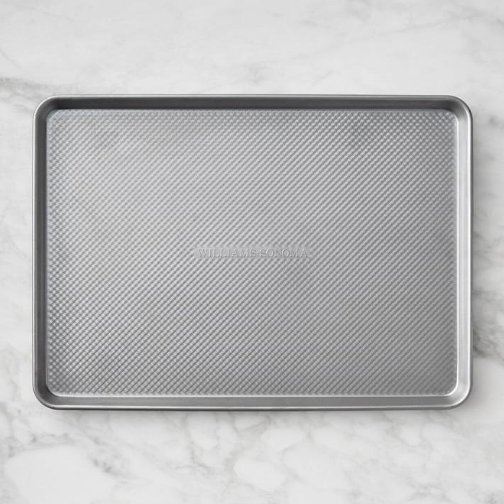 Williams Sonoma Traditionaltouch™ Corrugated Three-Quarter Sheet Pan