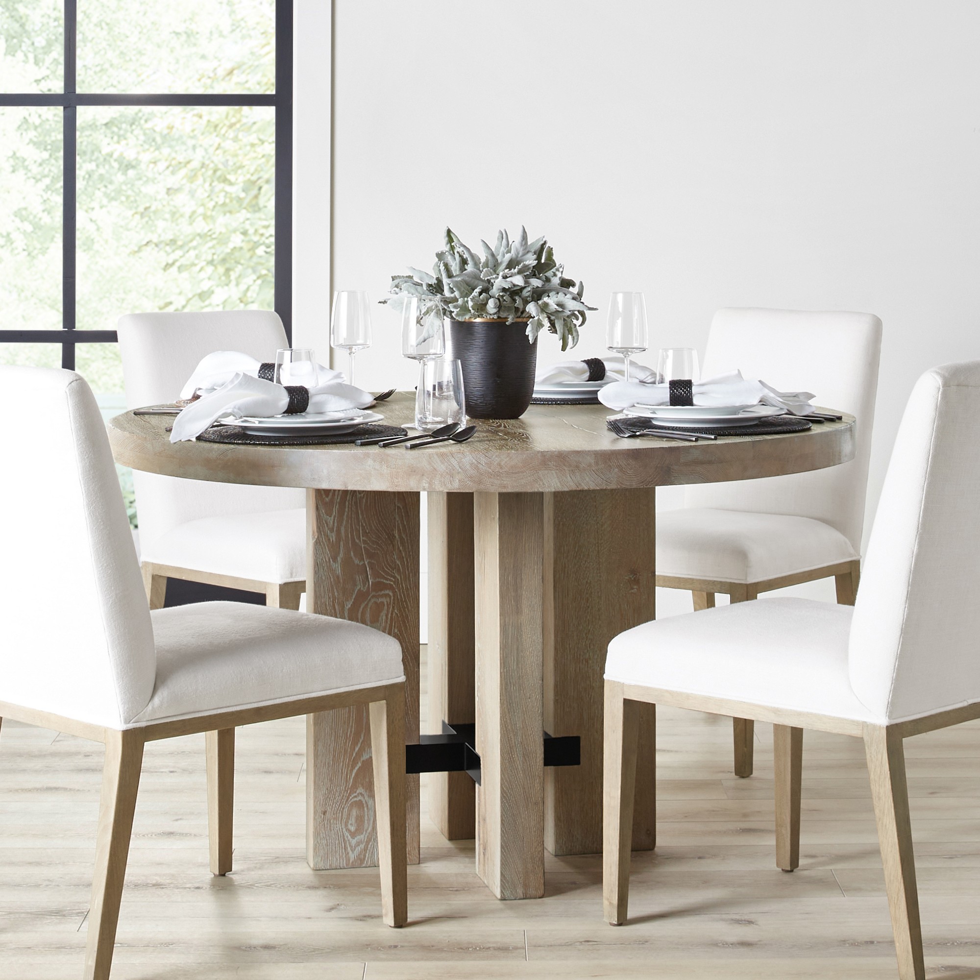 Montauk Round Dining Table (52")