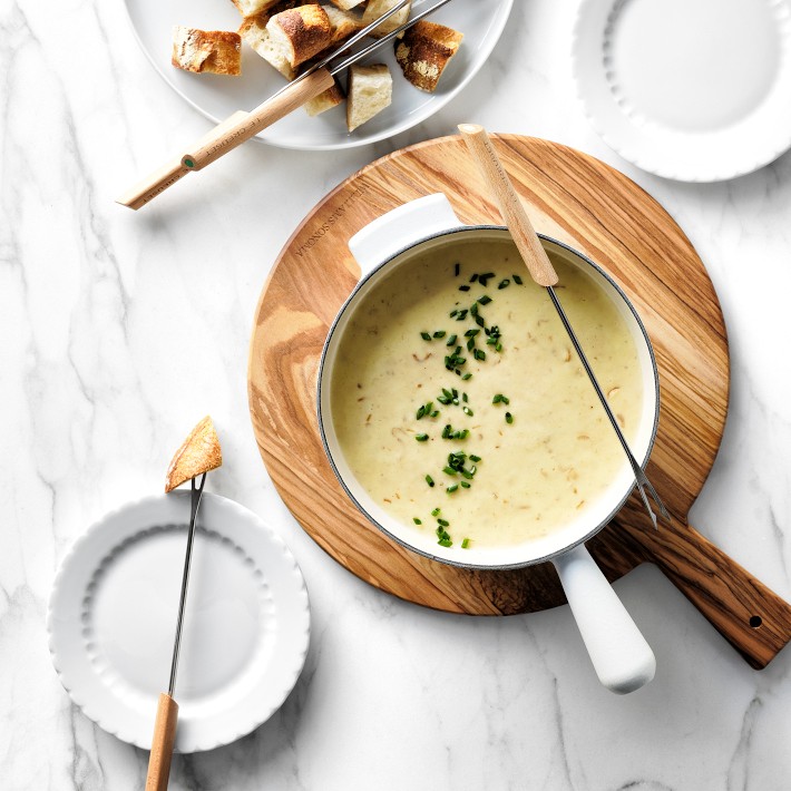 Le Creuset Enameled Cast Iron Fondue Pot, 2 1/2-Qt