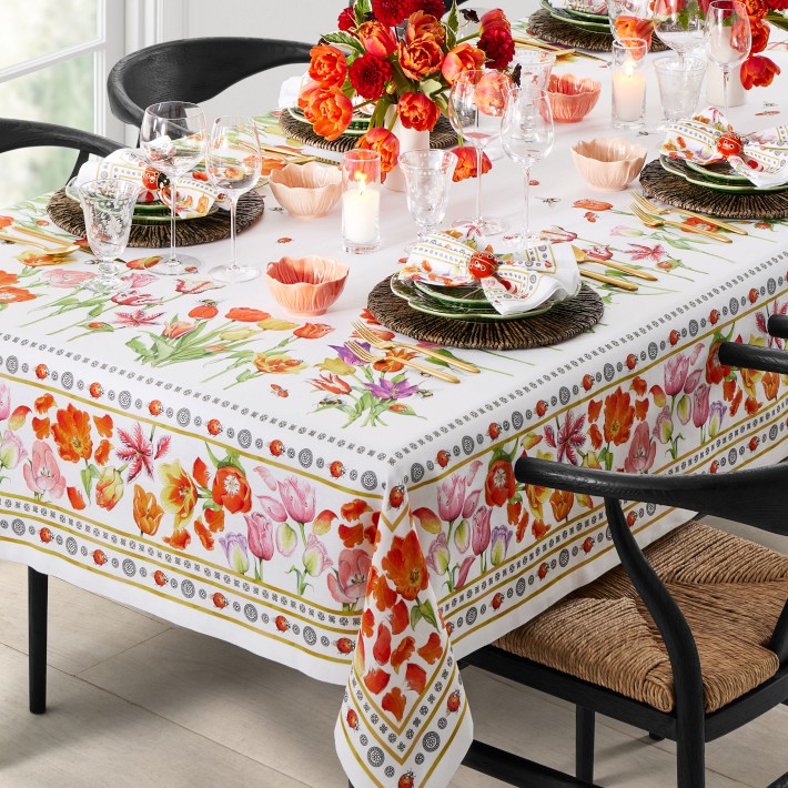 Tulipano Ladybug Tablecloth, 70"x108"