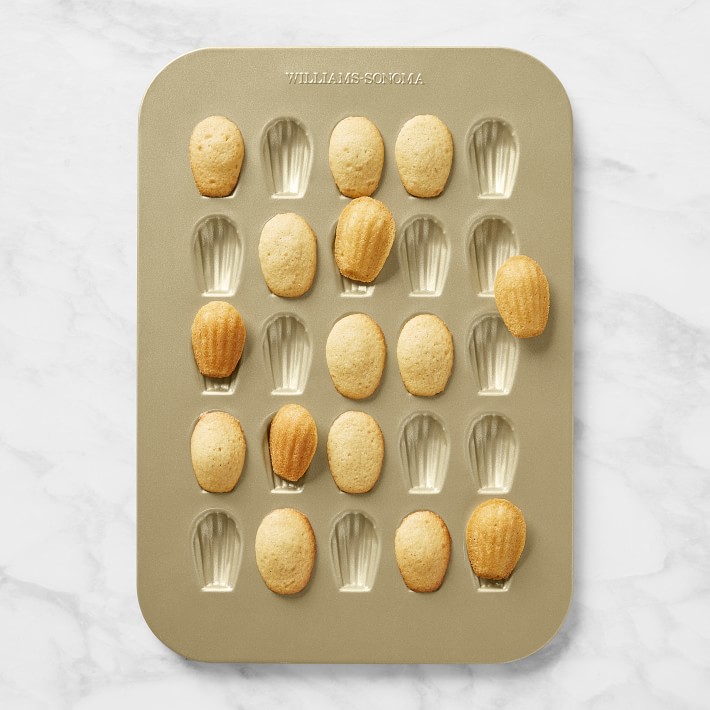 Williams Sonoma Goldtouch® Pro Mini Madeleine Pan