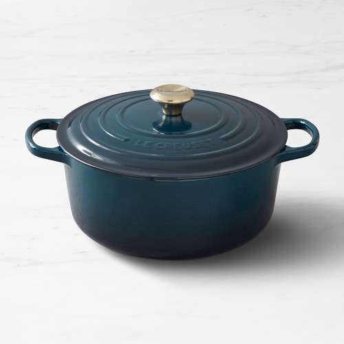 Le Creuset Signature Enameled Cast Iron Round Dutch Oven, 7 1/4-Qt., Agave