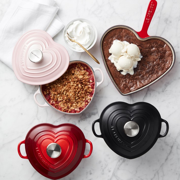 Skillet Cookie Le Creuset Heart Shaped Skillet Le Creuset 26cm - Main Image