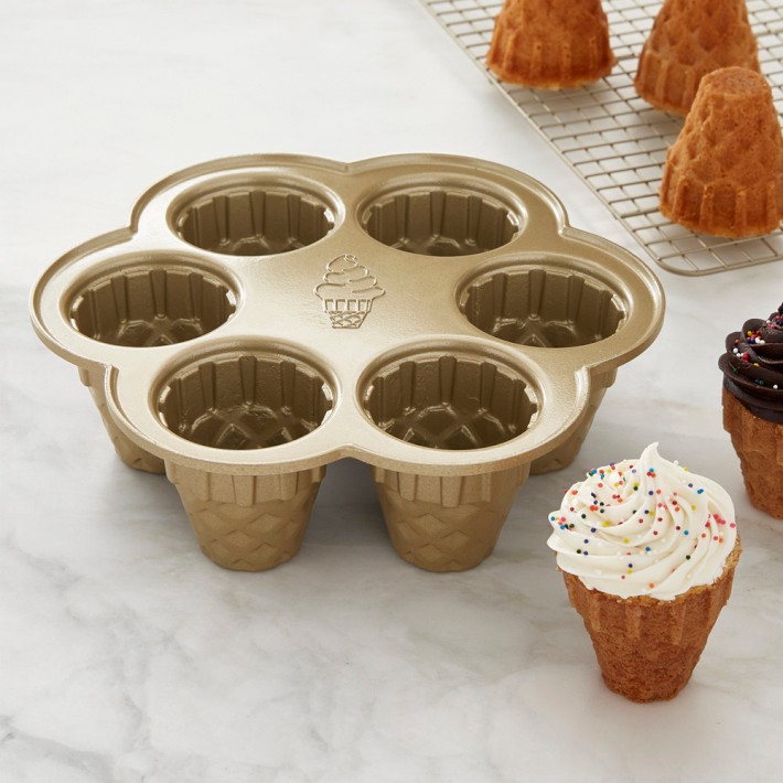 Nordic Ware Nonstick Cast Aluminum Ice Cream Cone Cake Pan