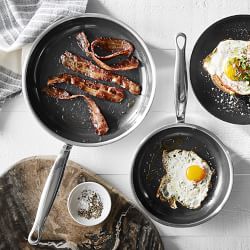 Williams Sonoma　　いちご型 Red Kitchenware | Williams Sonoma