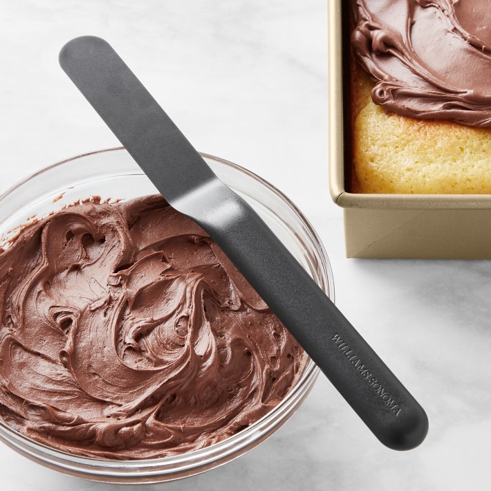 Williams Sonoma Goldtouch® Pro Nylon Offset Icing Spatula, 4"