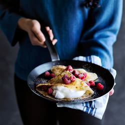 de Buyer Blue Carbon Steel Cr&#234;pe Pan, 9 1/2&quot;