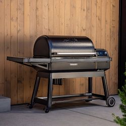 Traeger Ironwood® XL Pellet Grill, Standard UPS Delivery