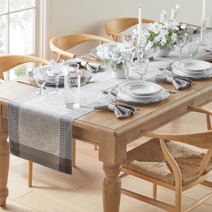 Jacquard Malta Table Runner, Grey