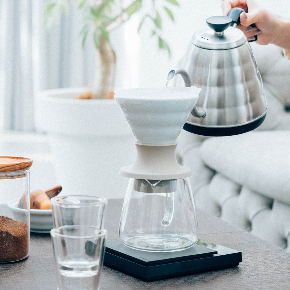 Hario V60 Ceramic Switch Dripper, Jasmine White