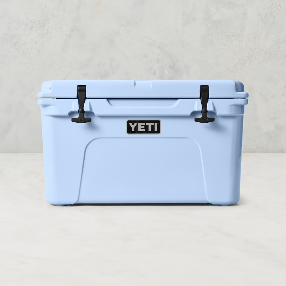 YETI Tundra Cooler (NAVY BLUE)