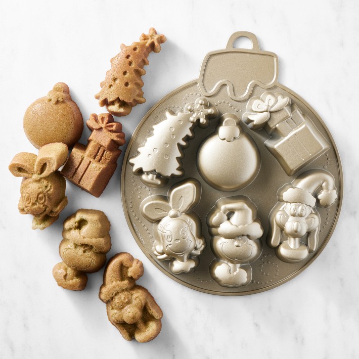 Grinch Cakelet Pan