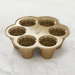 Nordic Ware Nonstick Cast Aluminum Ice Cream Cone Cake Pan