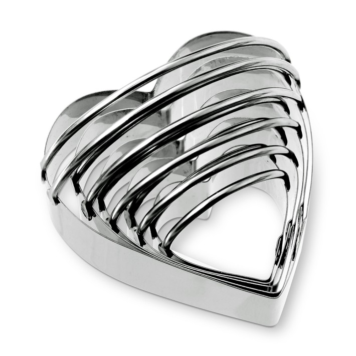 可愛い♡ハート★Williams Sonoma★ハートクッキー型5個set Stainless-Steel Heart Biscuit 5-Piece Cookie Cutter Set