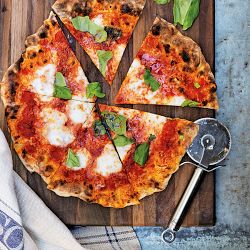 R&#246;sle Pizza Wheel