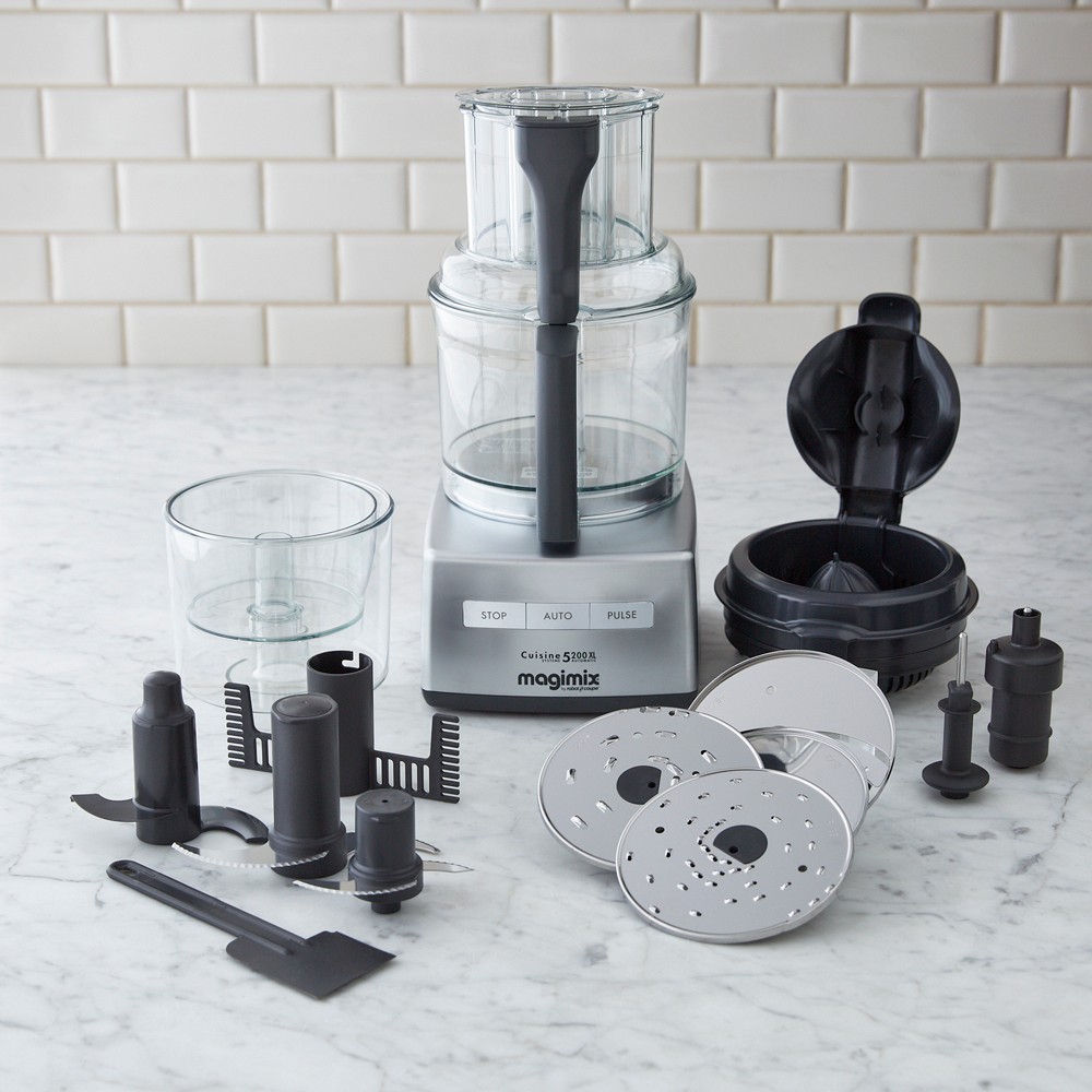 Magimix by Robot-Coupe Food Processor, 16 Cup Food Processor with Triple Pusher