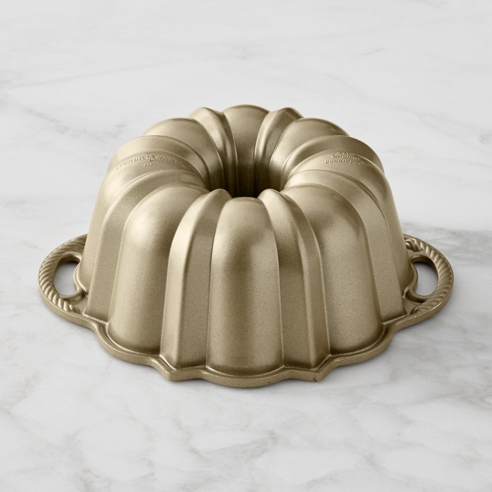 Nordic Ware Cast Aluminum Nonstick  Small Anniversary Bundt® Cake Pan, 6-Cup