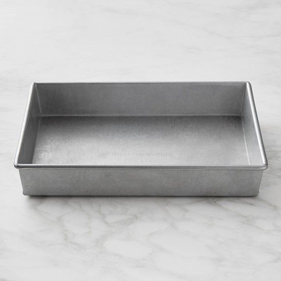 Williams Sonoma Traditionaltouch™ Rectangular Cake Pan, 9