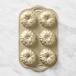 Nordic Ware Nonstick Cast Aluminum Wreath Bundtlette Pan