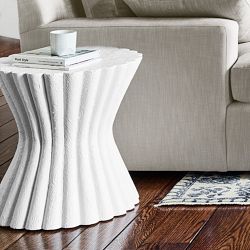 Gesso Scallop Side Table (19&quot;)