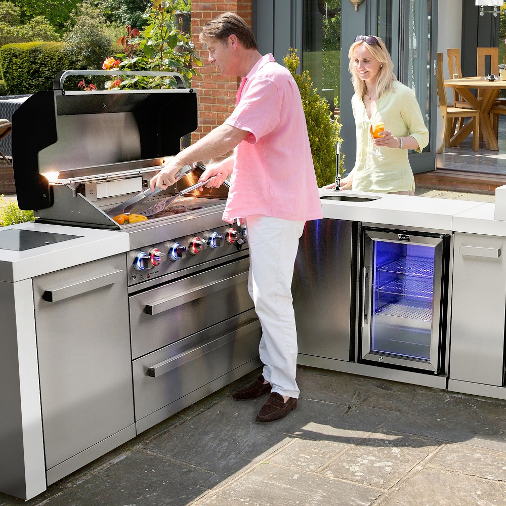 Mont Alpi 805 Deluxe Gas Grill Island with Beverage Center, Fridge & Corner Module