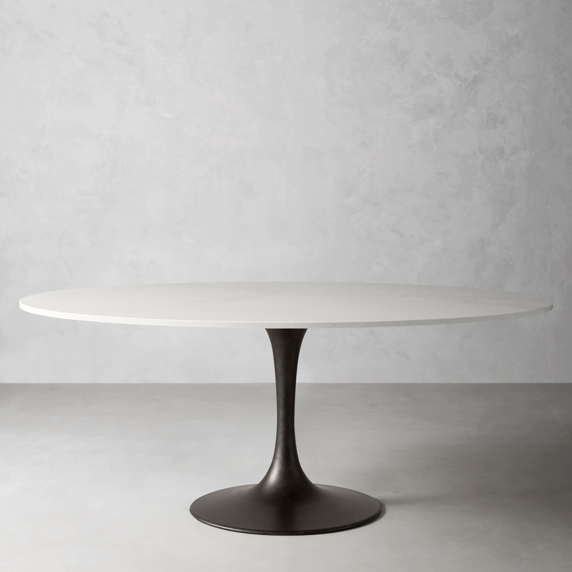Tulip Oval Pedestal Dining Table (70")