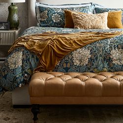 Fairfax Bench, Turned Leg with Tufted Top (51&quot;-61&quot;)