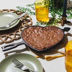 Lodge Seasoned Cast Iron Heart Skillet, 9&quot;