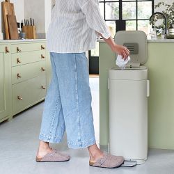Joseph Joseph Porta&#8482; 40L Easy-empty Step Trash Can