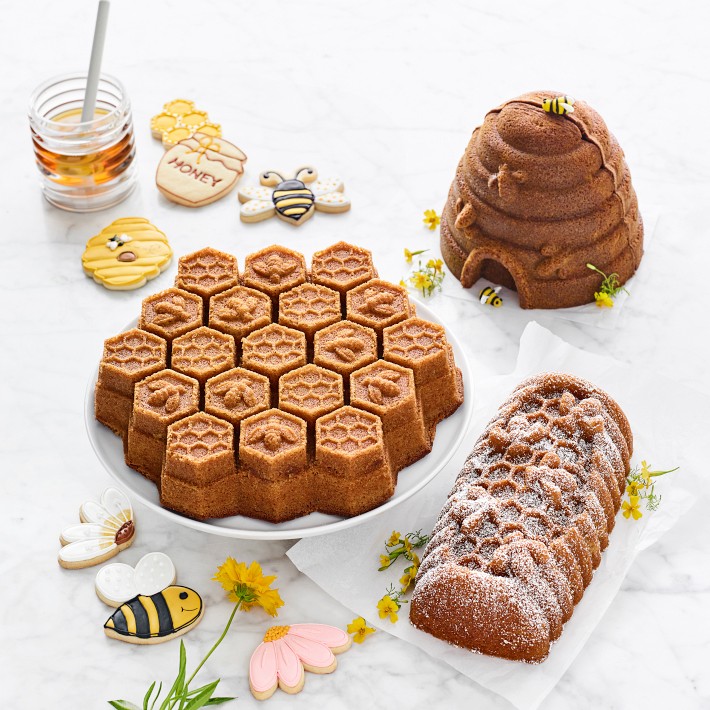 NORDIC WARE ノルディックウェアBeehive Cake Pan Amazon.com: Nordic Ware Beehive Cake Pan, 10 Cup, Toffee