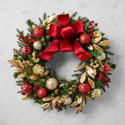'Twas the Night Before Christmas UV Protected Pre-Lit Faux Wreath &amp; Garland
