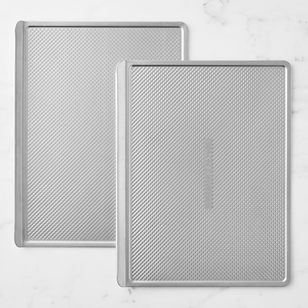 Williams Sonoma Traditionaltouch™ Corrugated Cookie Sheet