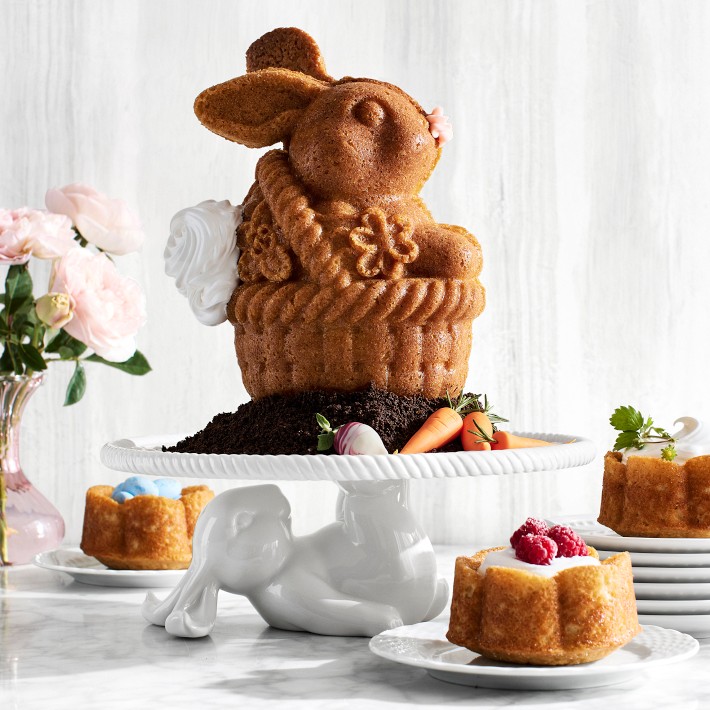 Nordic Ware Nonstick Cast Aluminum Easter Bunny in Basket Pan