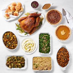 Williams Sonoma Ultimate Thanksgiving Free-Range Turkey Dinner, Serves 12, Immediate Delivery