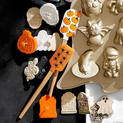 Williams Sonoma Halloween Impression Cookie Cutters, Set of 22