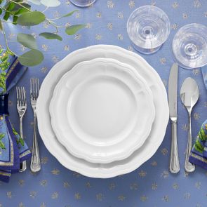 Blue And White Porcelain Dinnerware: Timeless Elegance Unveiled 3 Blue And White Porcelain Dinnerware: Timeless Elegance Unveiled