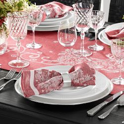 'Twas the Night Before Christmas Jacquard Table Runner