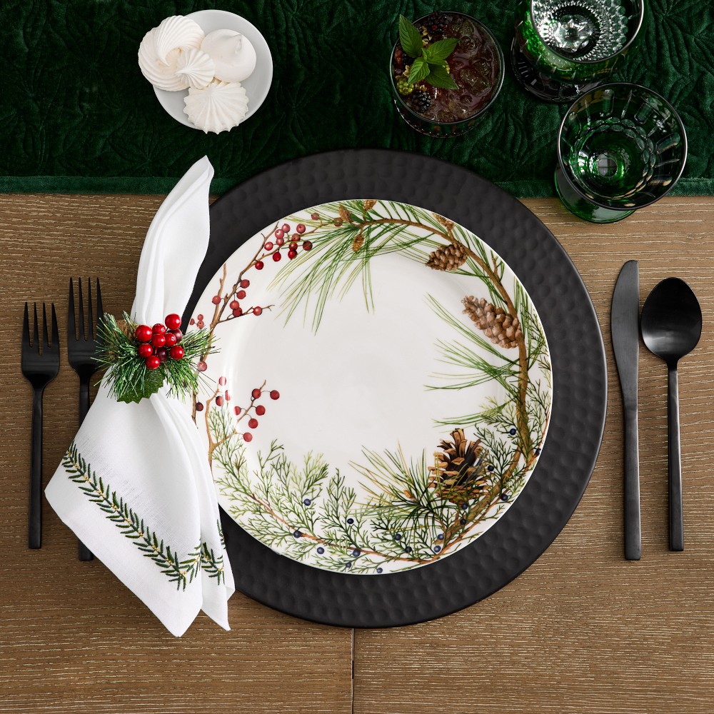 Woodland Berry Dinner Plates, Set of 4, Winterberries
