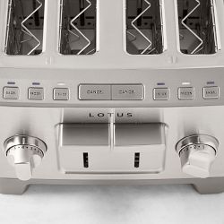 Lotus Professional Series The Four Slice&#8482; Toaster