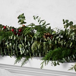 Fragrant Berry Live Wreath &amp; Garland