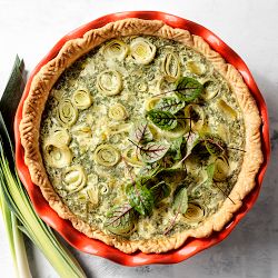 Emile Henry French Ceramic Artisan Ruffled Pie Dish