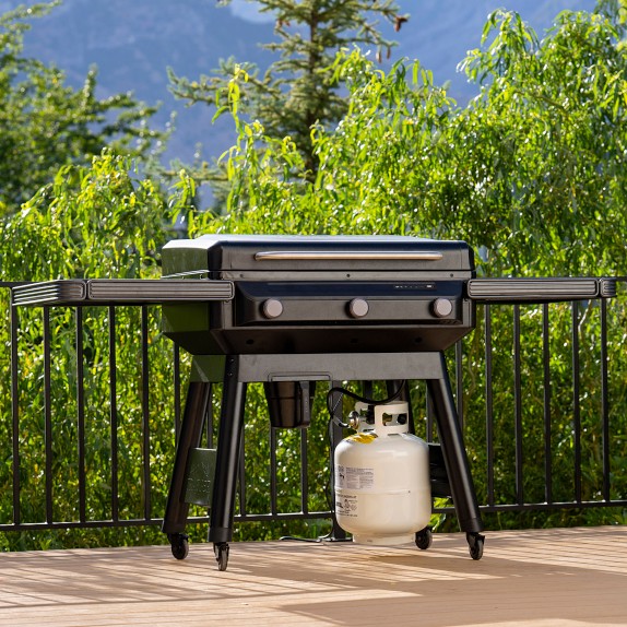 Traeger Flatrock® 3 Zone Gas Griddle