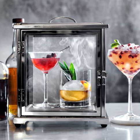 The Couple Who Loves Cocktails