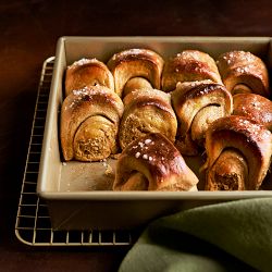 Williams Sonoma Goldtouch&#174; Pro Nonstick Square Cake Pan