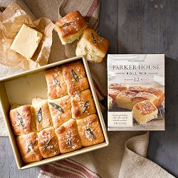 Williams Sonoma Goldtouch&#174; Pro Nonstick Square Cake Pan