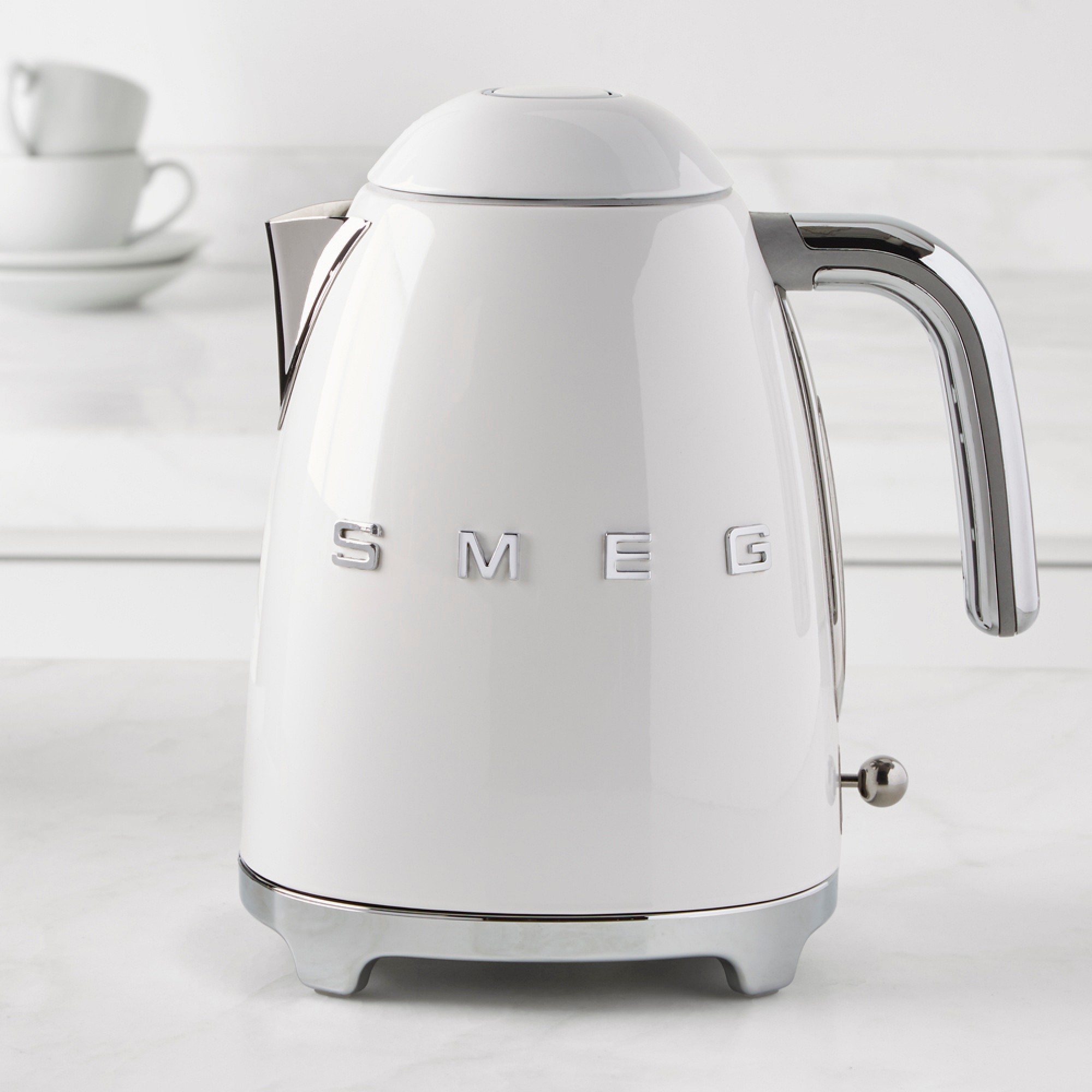 SMEG Electric Kettle 3D Logo, White